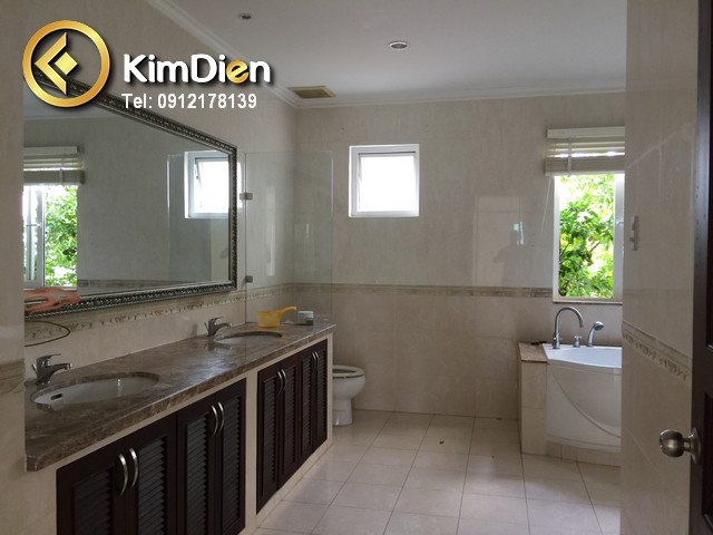 Long description image 1