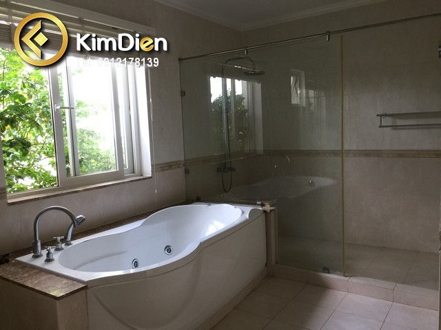 Long description image 1