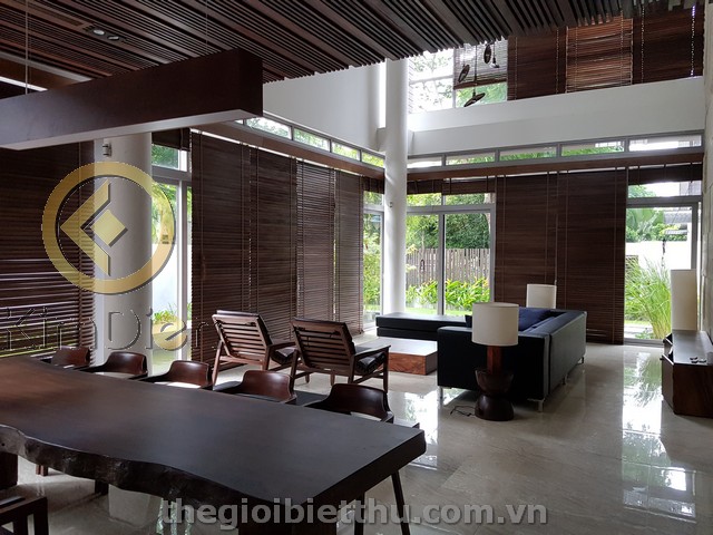 Long description image 1