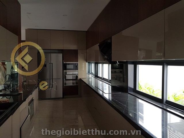 Long description image 1