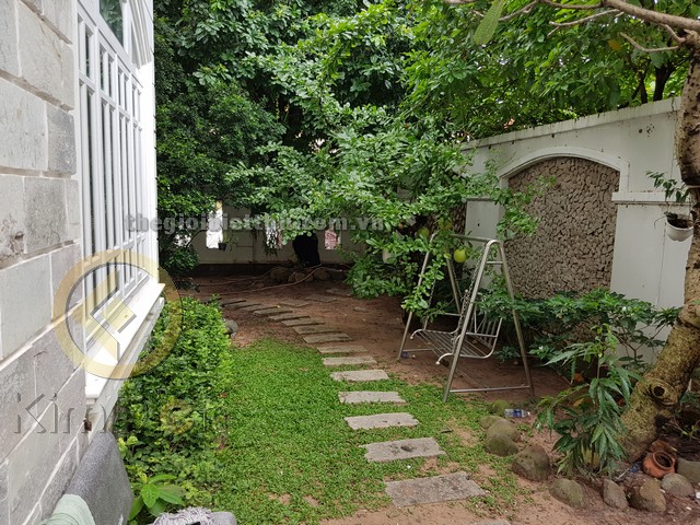 Long description image 1