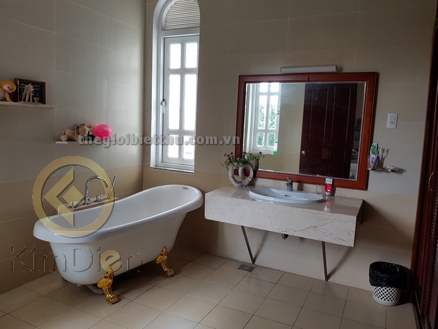 Long description image 1